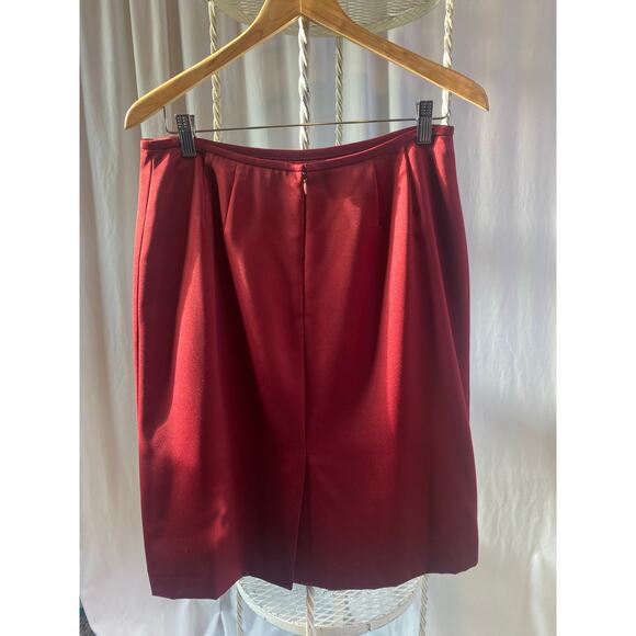 Kasper Skirt Scarlet Red Knee Length Back Hidden Zipper Lined Size 12 P - Picture 2 of 7